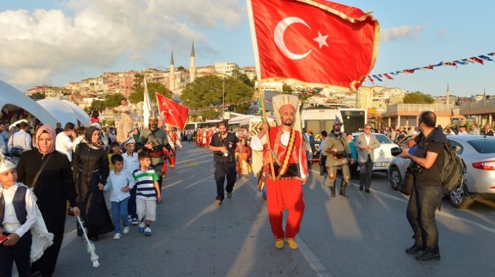 katibim-festivali-uskudar-kortej-yuruyusu-genel