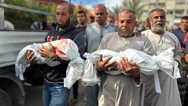 Soykırımcı İsrail Gazze'de katliam yapmaya devam ediyor: Öldürülen Filistinlilerin sayısı 53 bini aştı