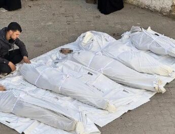 Soykırımcı katil İsrail’in Gazze’ye saldırılarında can kaybı son bir günde 142 artarak 57 bini aştı!